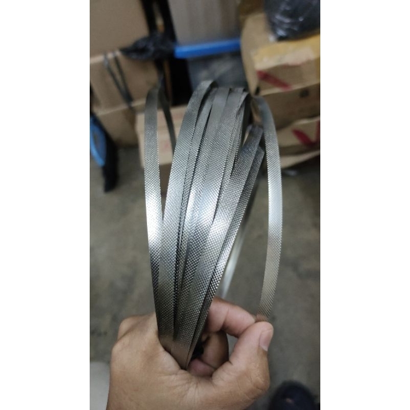 kawat nikelin motif kembang 8 mm x 0.2 mm