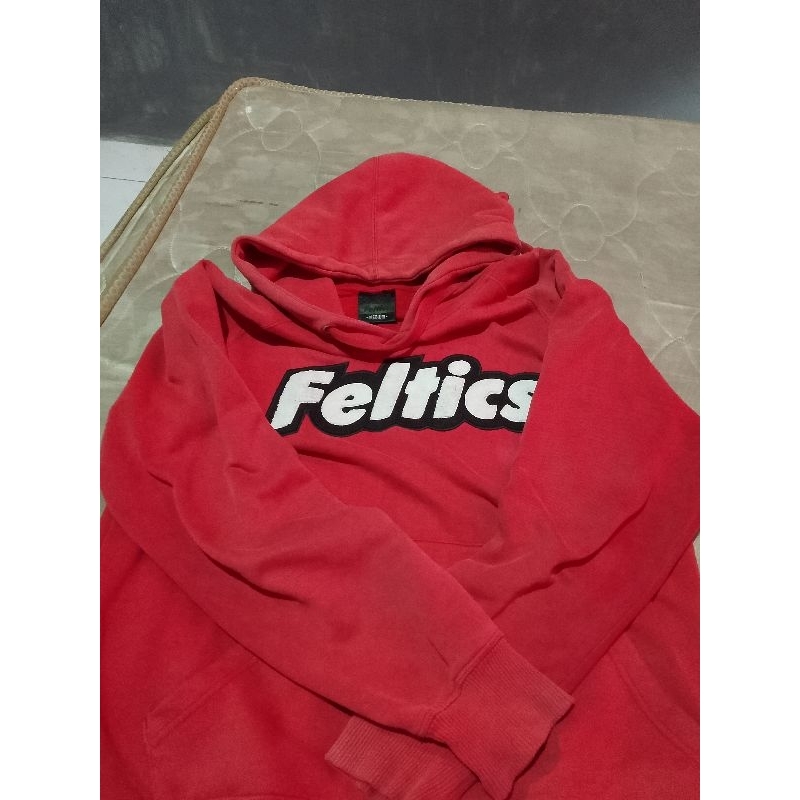 feltics merah