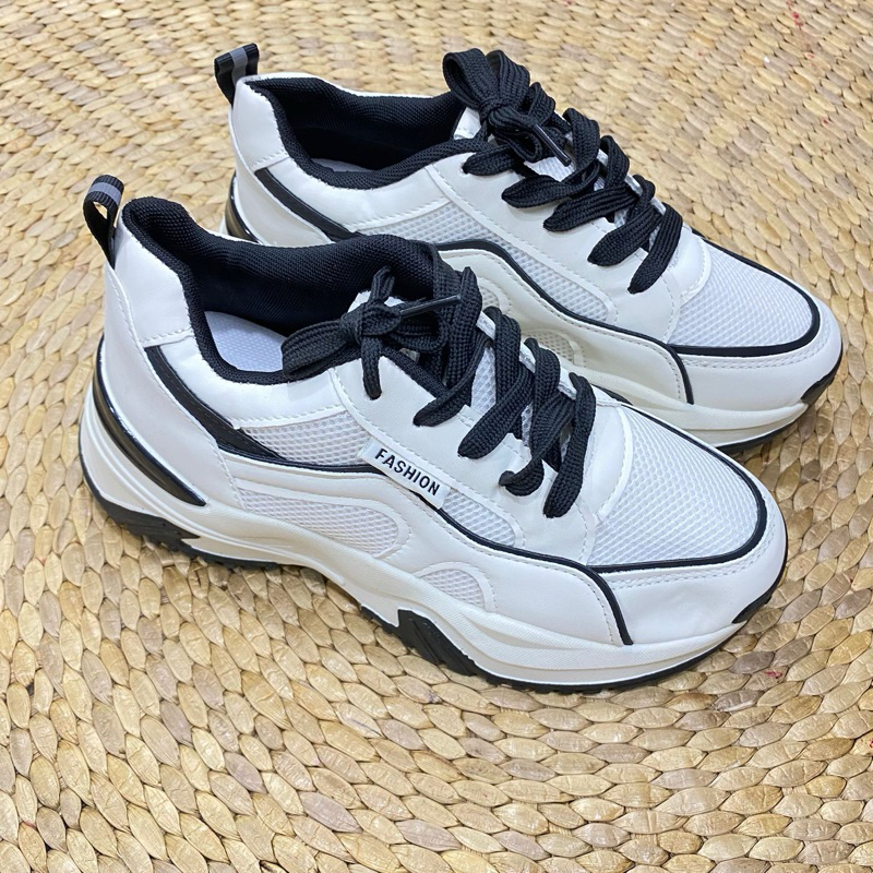 sepatu olahraga wanita sepatu lari wanita sepatu fashion sepatu import sepatu putih