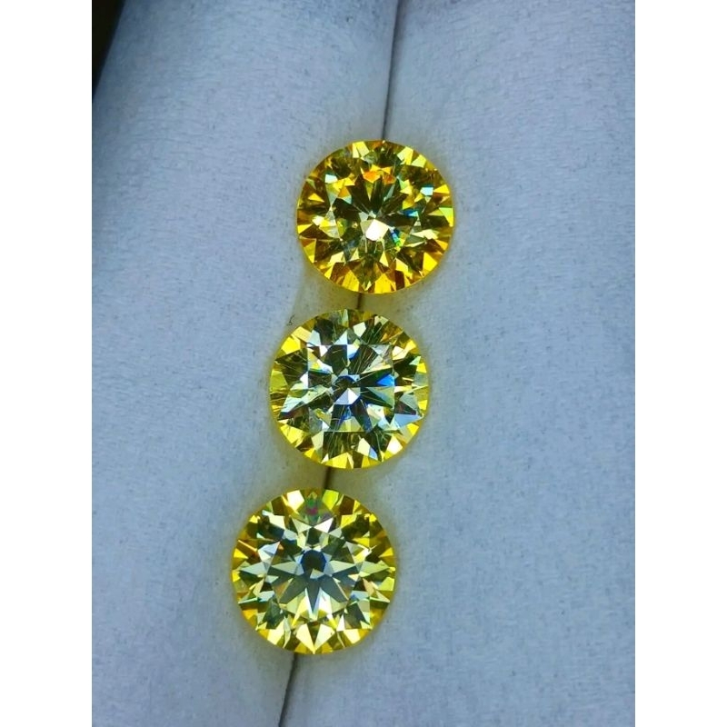 Green & yellow moissanite dim 8mm