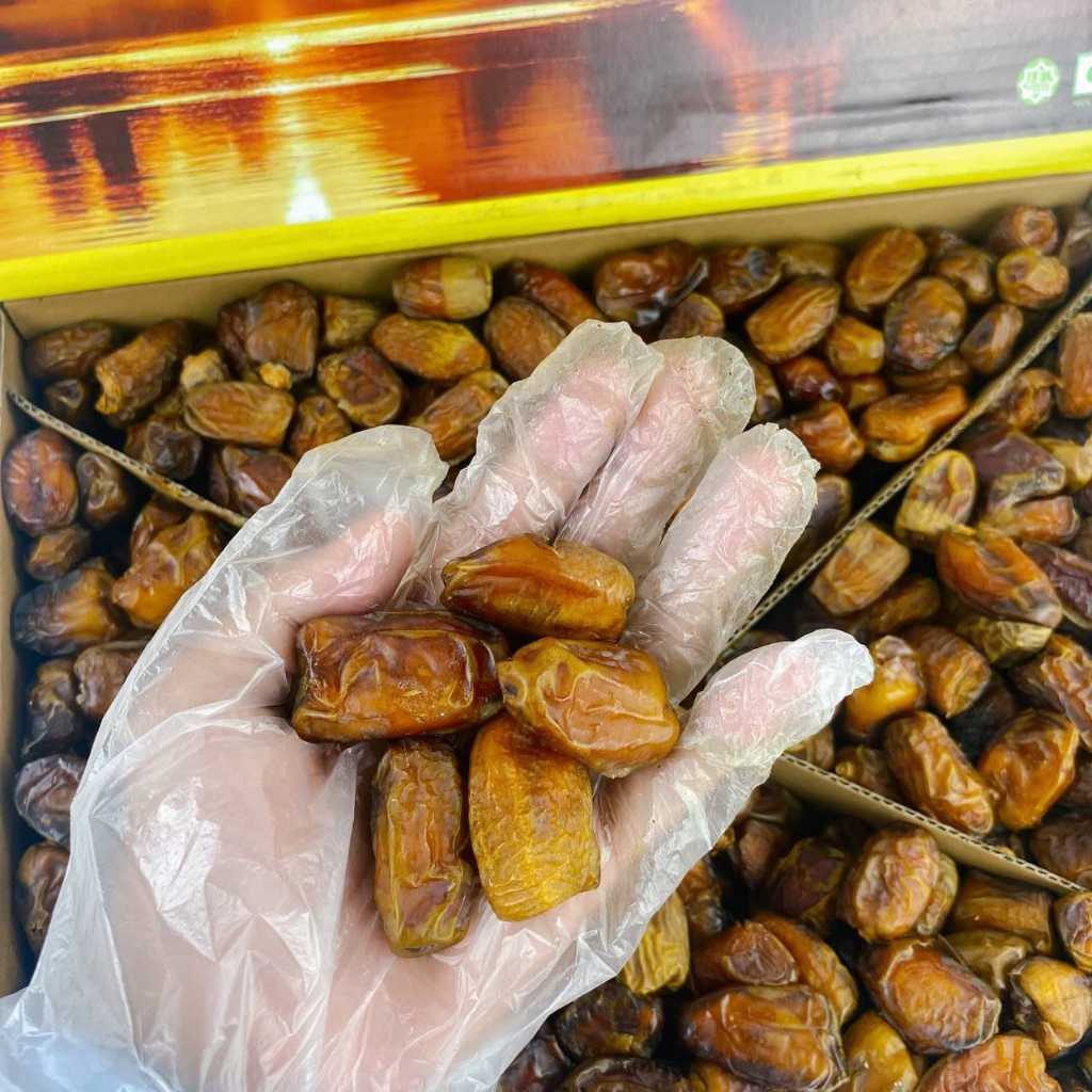 

Kurma King Dates Mesir Premium 1dus isi 5kg / EGYPT PREMIUM DATES