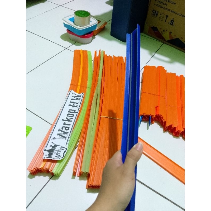 Hot Wheels Track Builder Straight Orange 60 cm - Hotwheels Track builder orange 60cm Preloved