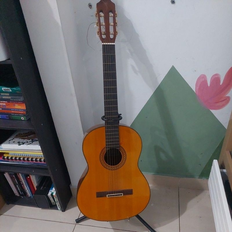 Gitar akustik yamaha second C390WC//02