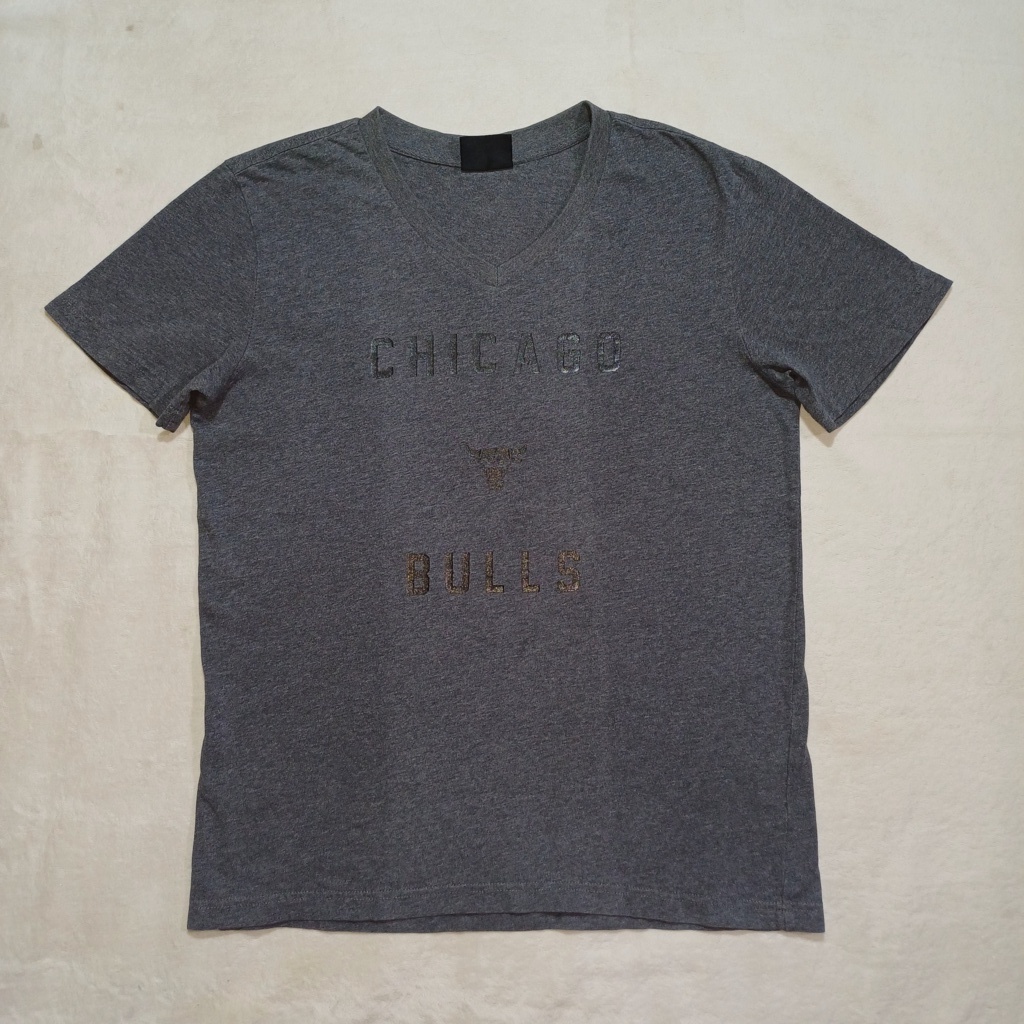 KAOS NBA CHICAGO BULLS, SIZE M (SECOND BRANDED) ABU-ABU GELAP, PT28