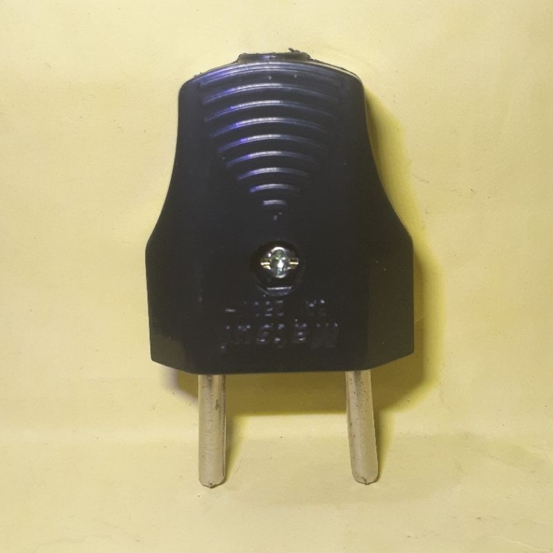 STEKER HITAM colokan listrik