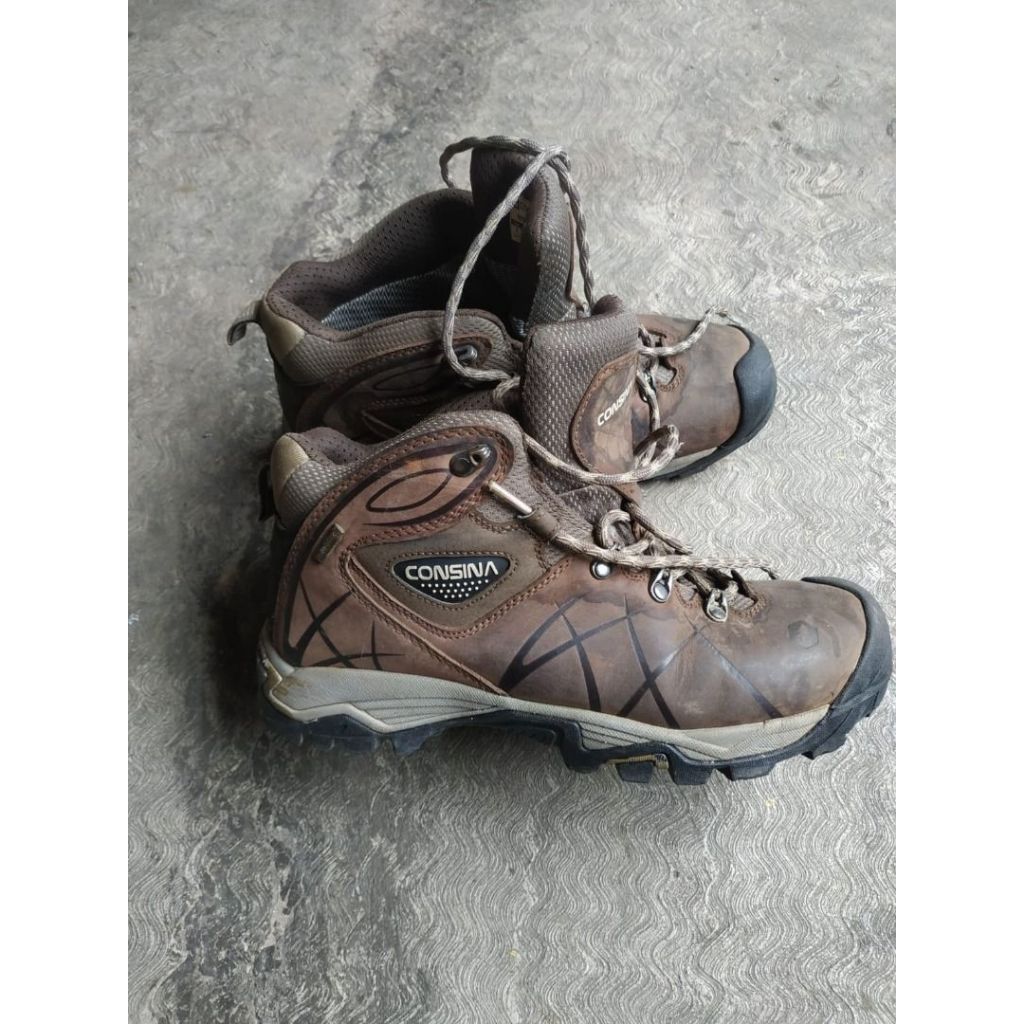 Sepatu Gunung Consina Mustang