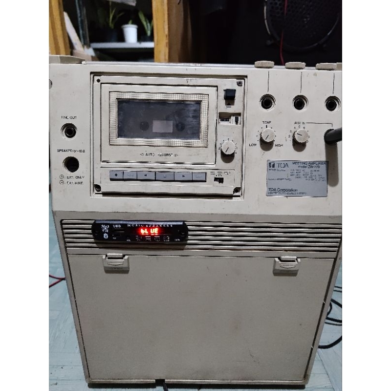 Speaker portabel Toa bluetooth mic