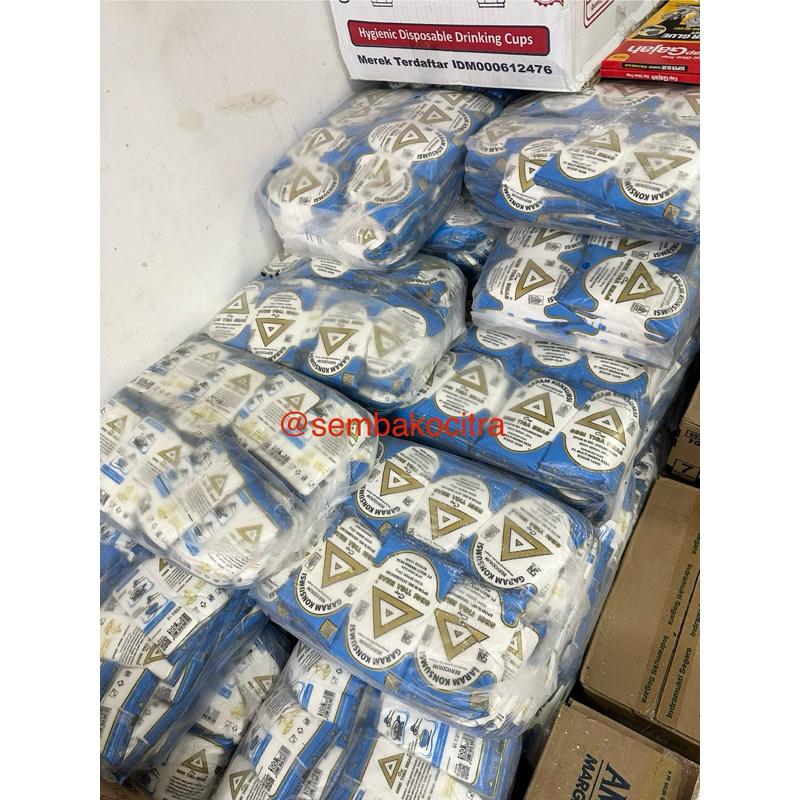 

Garam Segitiga Emas 1 bal / 1 pack isi 40 pcs