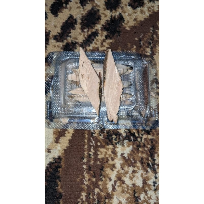 

ikan tongkol belahan kemasan mika 53gr isi 5pcs 5 potong