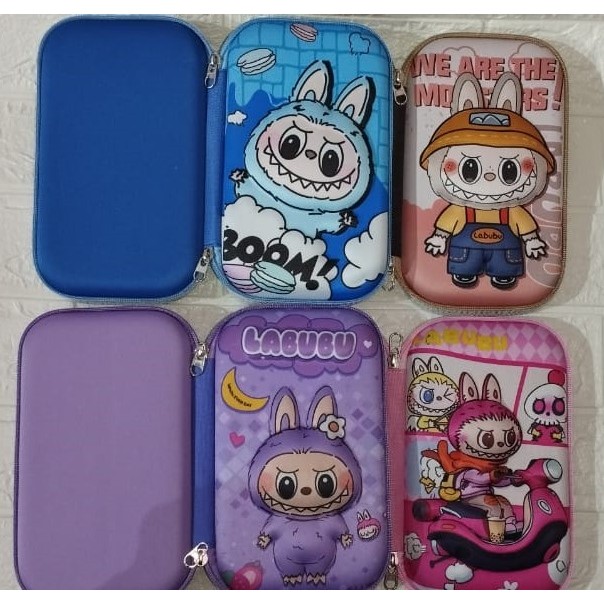 

Tempat Kotak Pensil Pulpen 3D Timbul LABUBU JUMBO / Pencil Case Waterproof Jumbo Besar Smiggle Laki-laki Perempuan / TAKASIMURA STORE