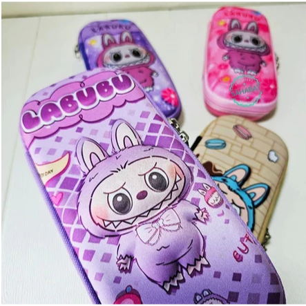 

KOTAK PENSIL LABUBU MEDIUM / TEMPAT PENSIL 3D KARAKTER LABUBU LUCU MURAH / CHOCHO88SHOP