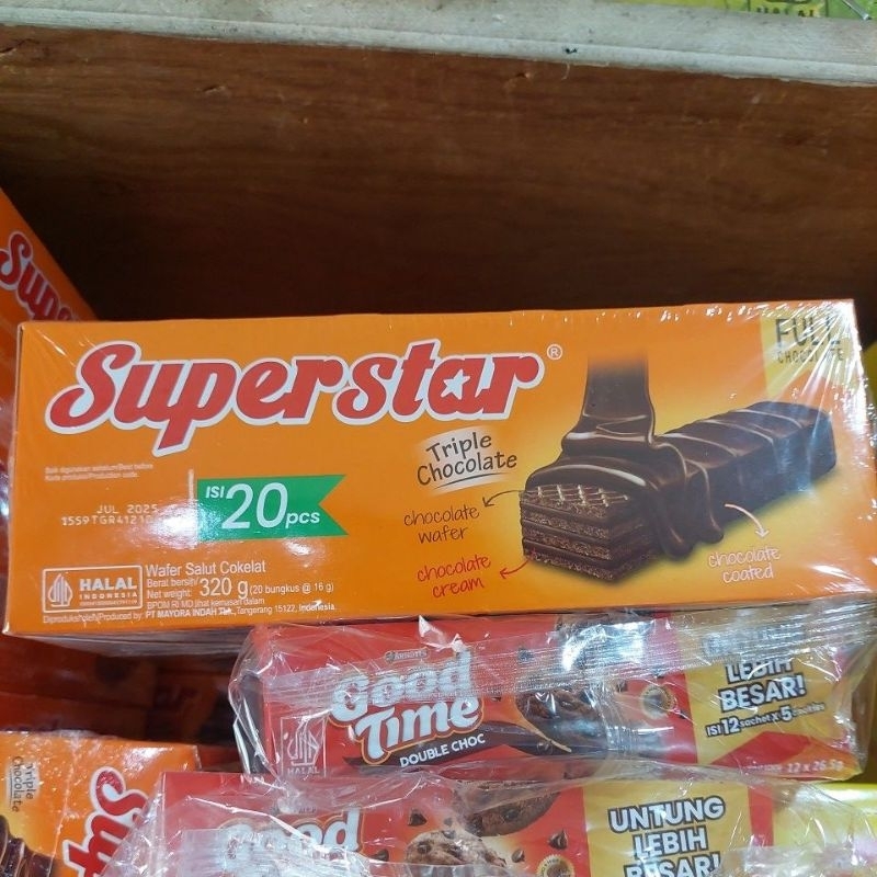 

Superstar Wafer Cokelat 250g PAK isi 12 stick