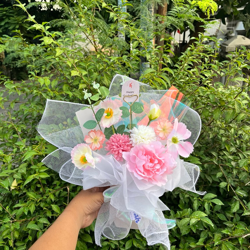 Amber bouquet graduation | Buket bunga wisuda | Bouquet aesthetic | Buket bunga palsu | Hadiah wisud