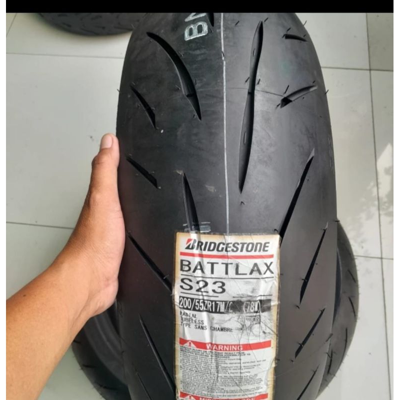 ban luar battlax s22 ban belakang uk 200/55-17 tubeless