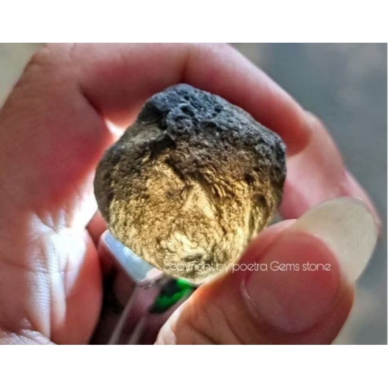 METEORIT KHAS HITAM