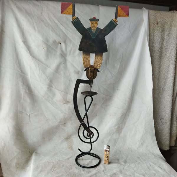 Pajangan Vintage Patung Gepeng Besi ex Balancing Toy