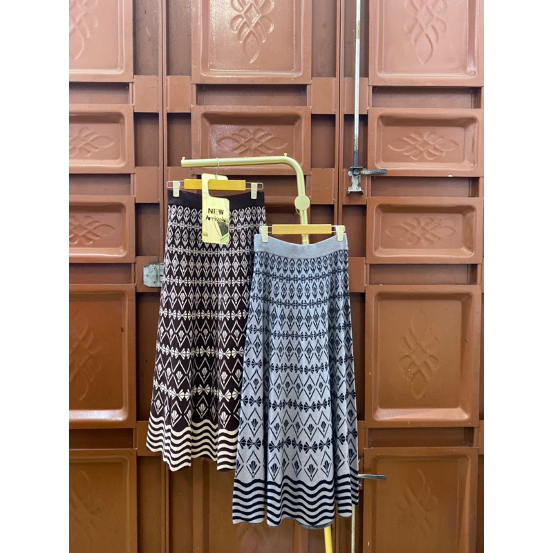 rok rajut import/rok rajut motif