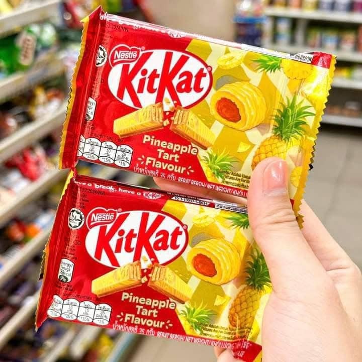 

Kitkat Pocky Matcha Oreo Milk Tea Pineapple tart Japan Kitkat Chocolate