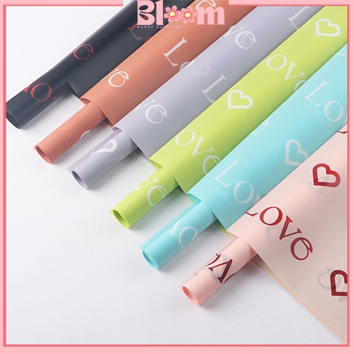 

Kertas Buket Bunga bermotif love Flower Wrapping Cellophane KB6172