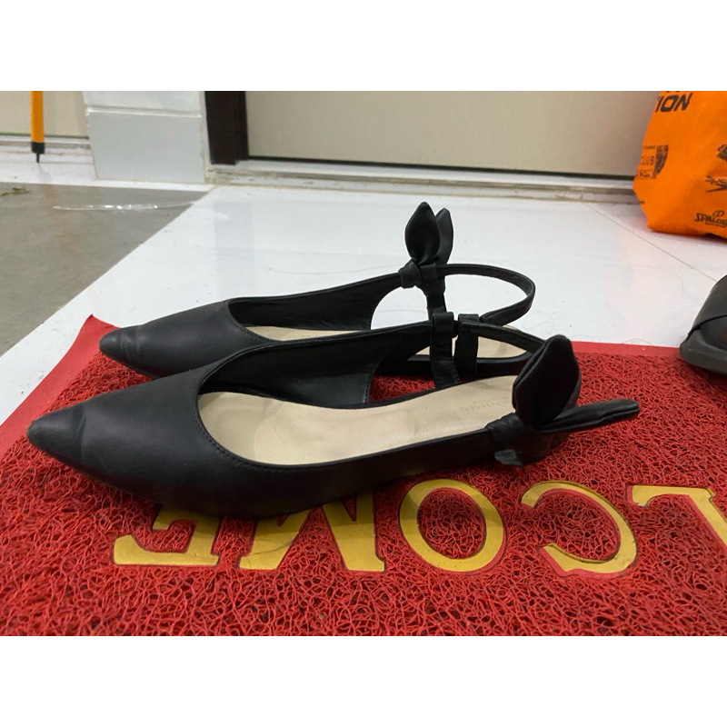 flatshoes hitam urban&co