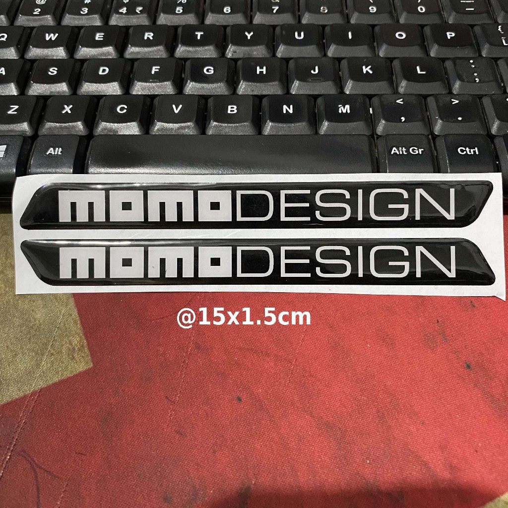 

Sticker Timbul Resin MOMO DESIGN PANJANG SEPASANG Logo Lycal 3D Kecil Satuan