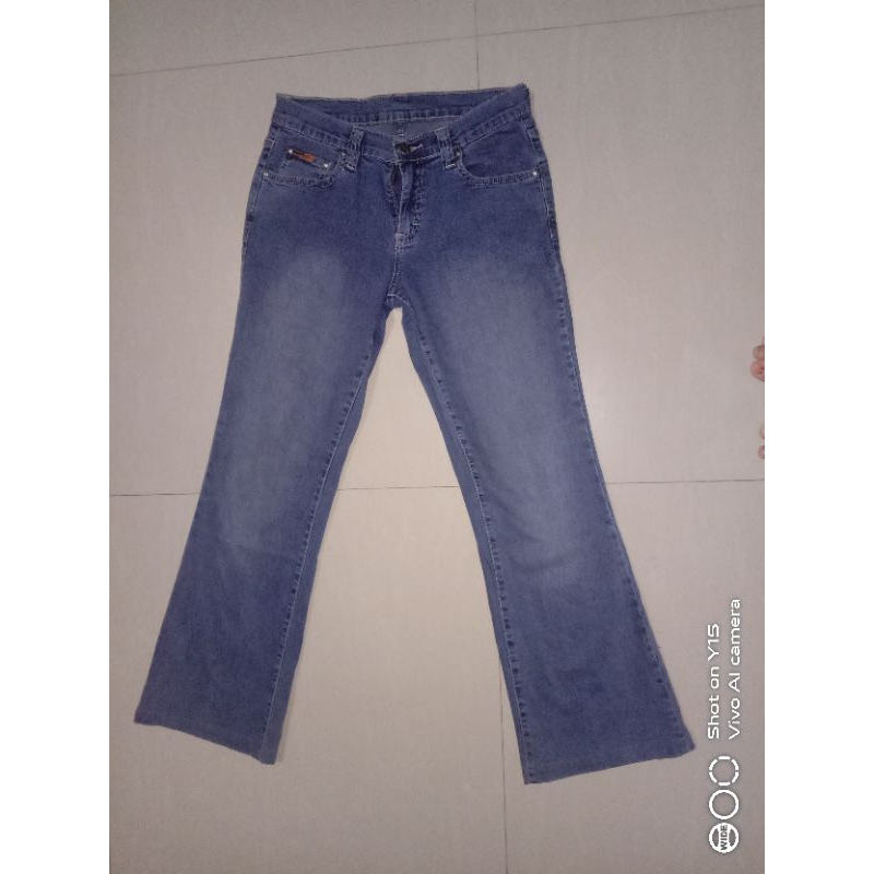 Preloved Celana Jeans Cutbray Wanita