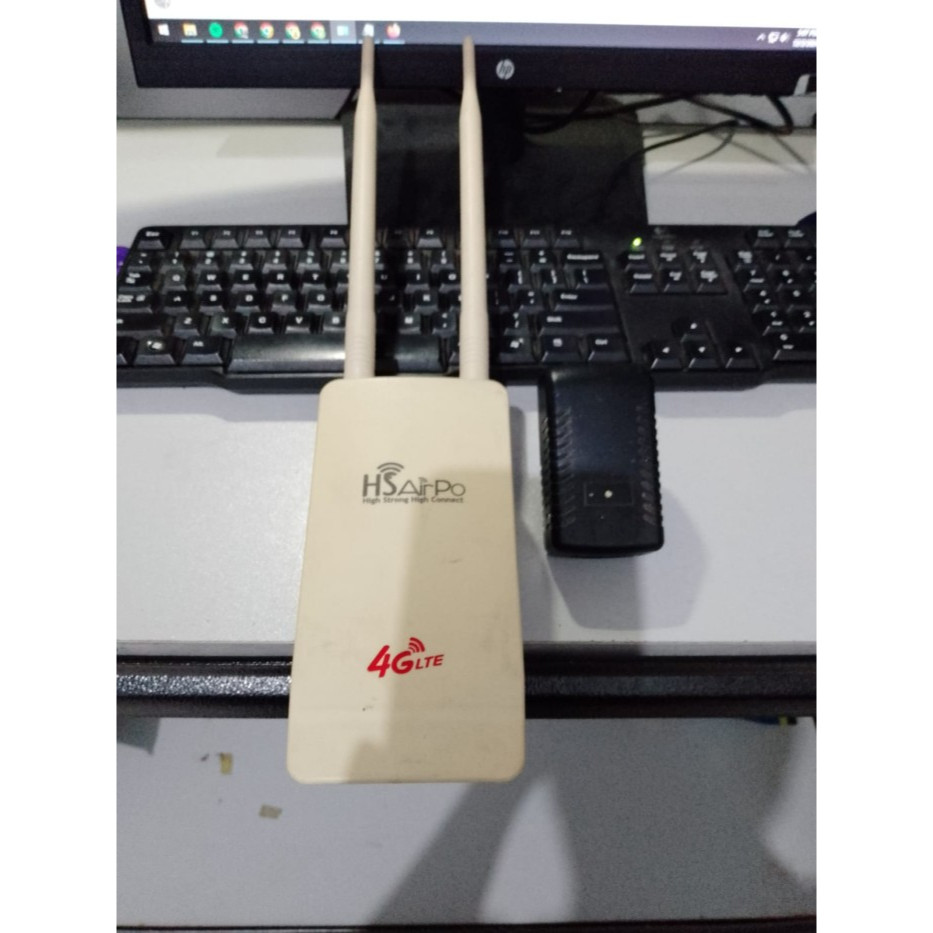 Modem HS Airpo CPE 200 4G LTE 300Mbps Wireless 2.4 Ghz Outdoor Support All Operator GSM All Frequenc