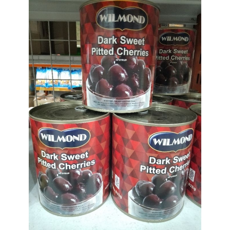 

FRUTANEIRA Dark Sweet Cherries 425gr/ Ceri Hitam Tangkai / Dark Cerry Wilmond 825gr