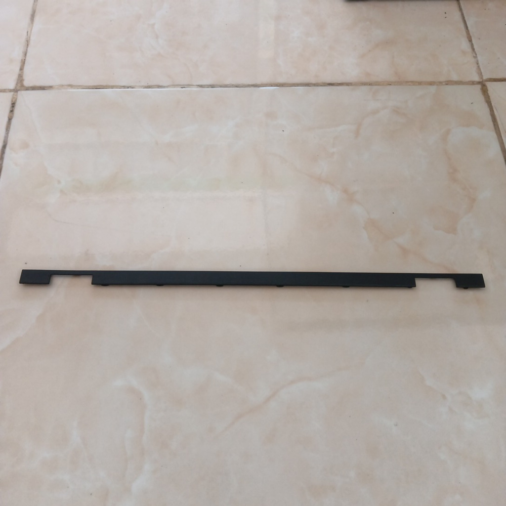 Tutup engsel Lenovo Ideapad C340-14IWL Casing Cover Engsel Lenovo Ideapad C340 14IWL Casing Engsel L