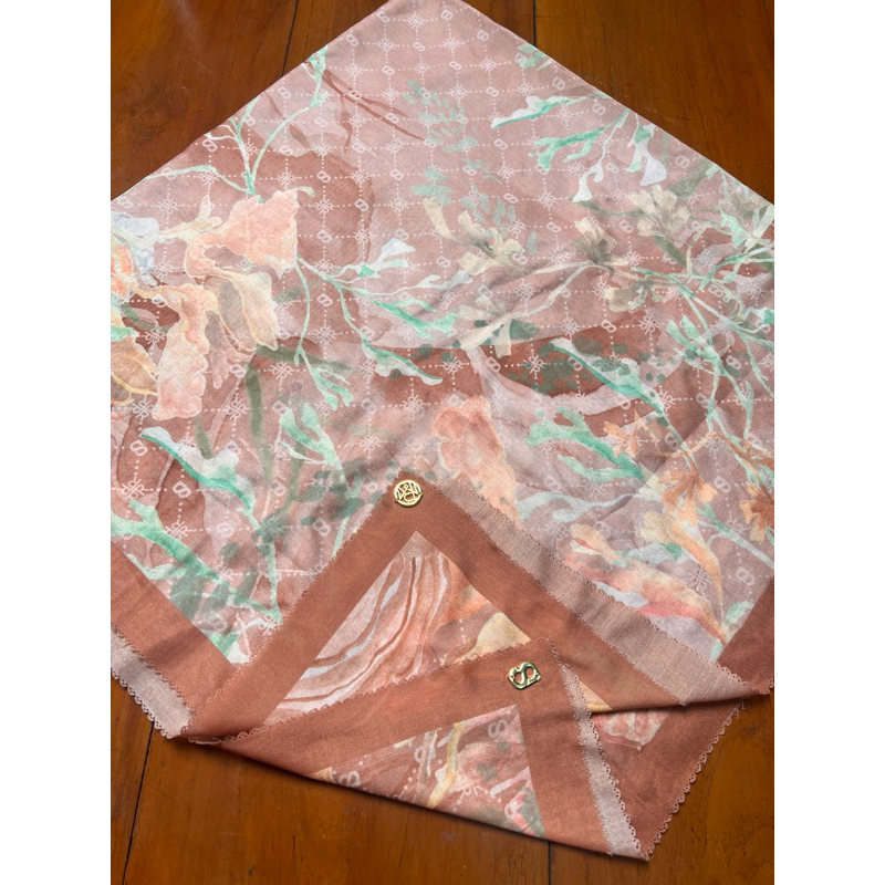 Xanadu Marmalade Buttonscarves