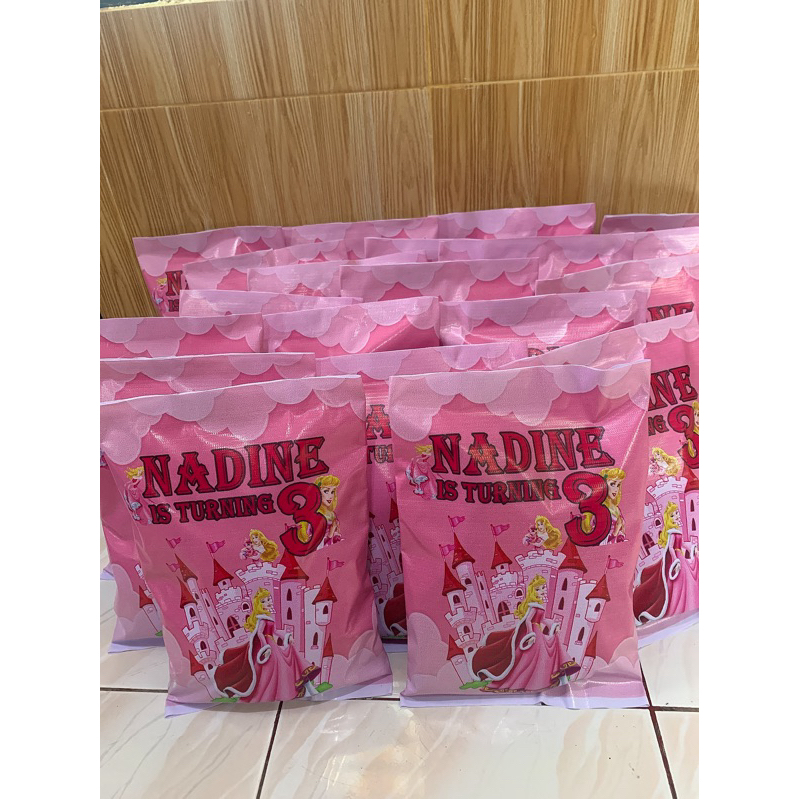 

giant snack S