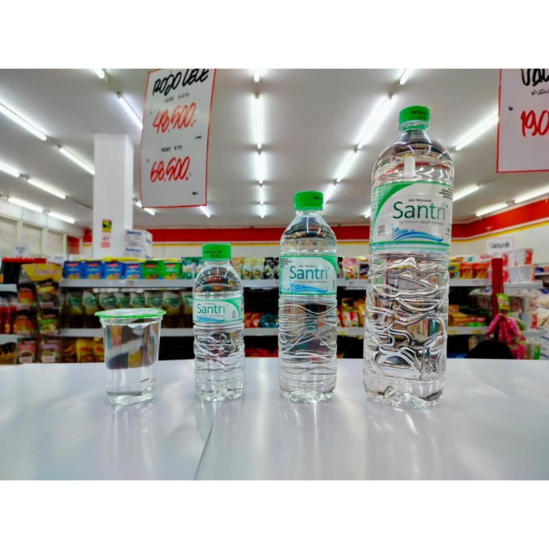 

Air Mineral Santri 600ml isi 24 botol