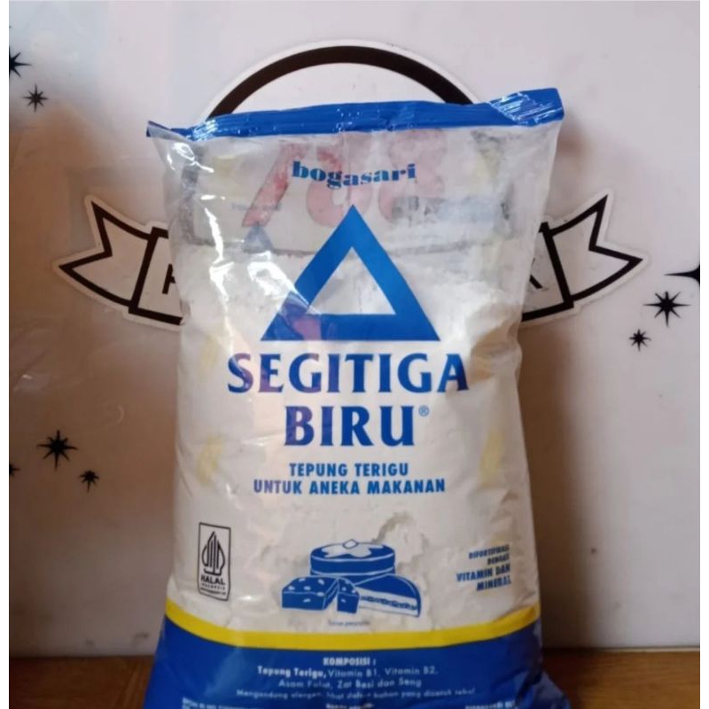 

Tepung Segitiga biru 1kg