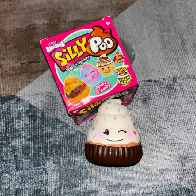 SQUISHY LICENSED MURAH Silly Poo Cup Cake Preloved