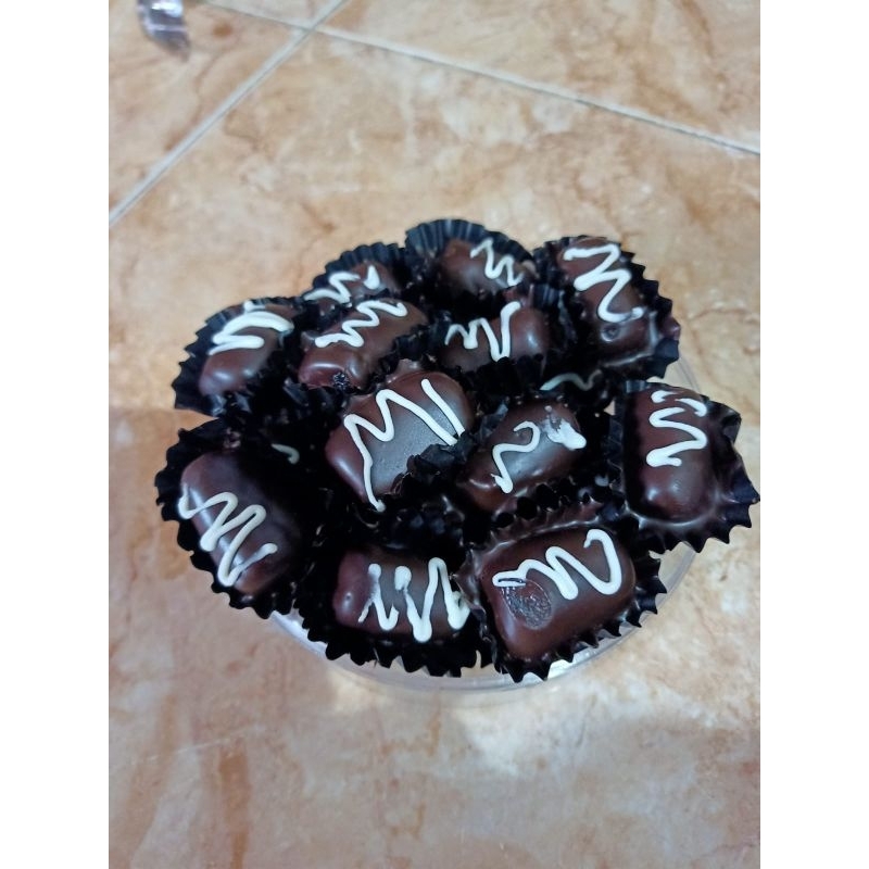 

kue almond coklat lebaran 250 gram dan 500 gram