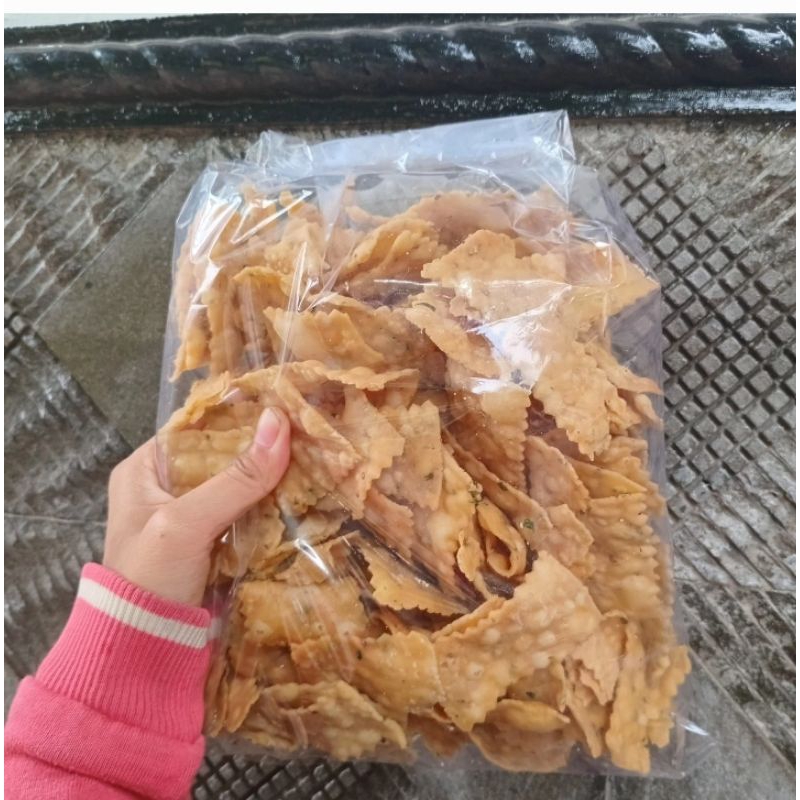 

Kripik Bawang /Kripik Pangsit