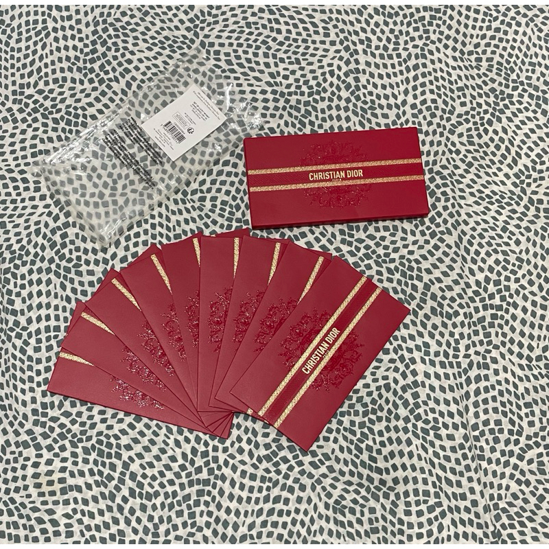 

angpau Dior isi 8pcs