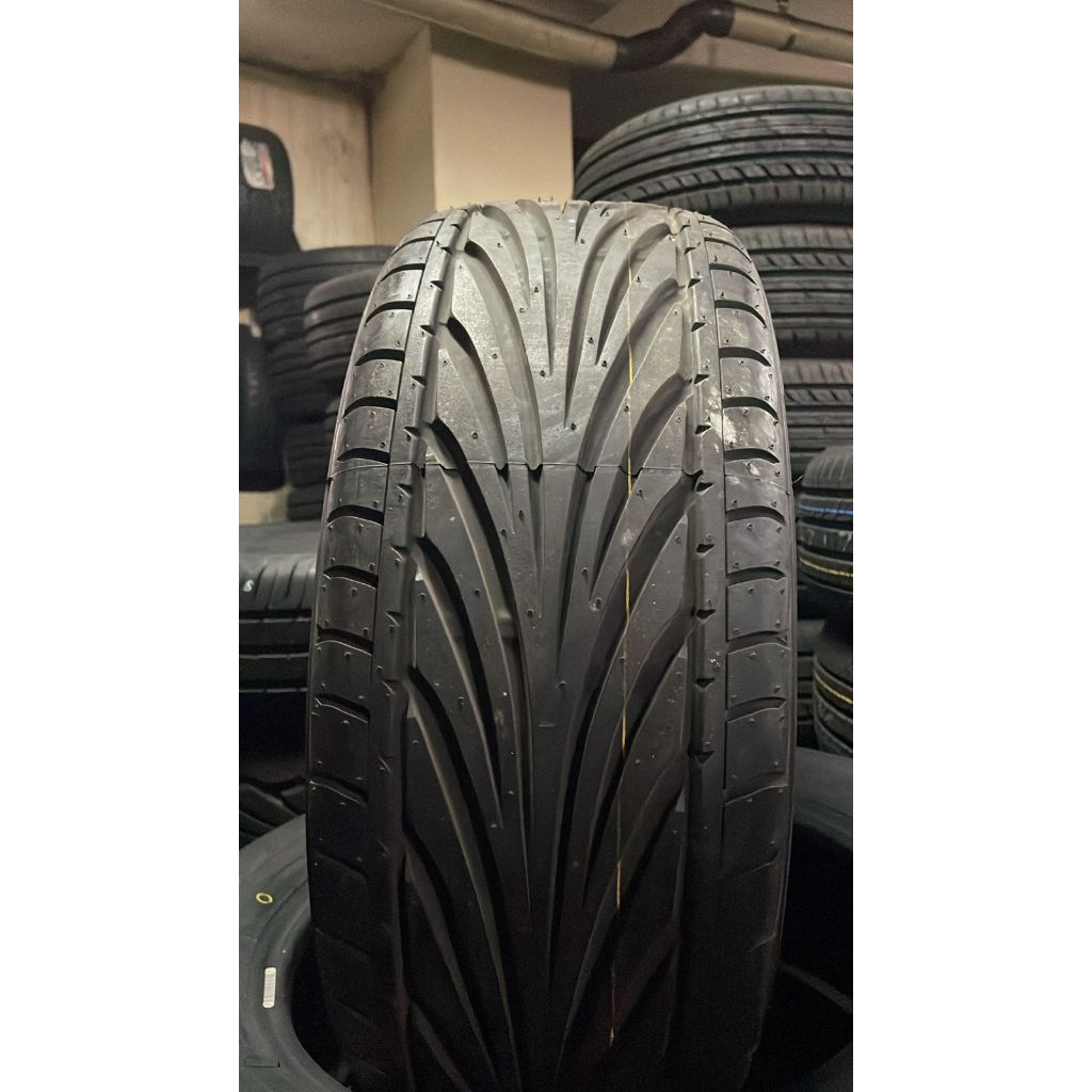 Ban Mobil Toyo Tires Proxes T1R 195 45 Ring 15