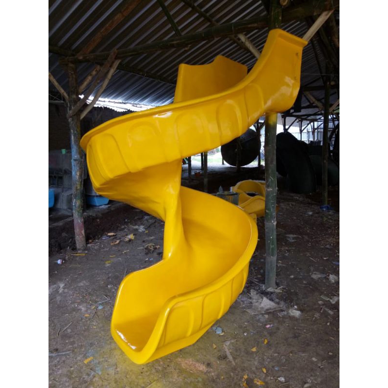 Seluncuran Perosotan Fiber Kolam Renang Spiral