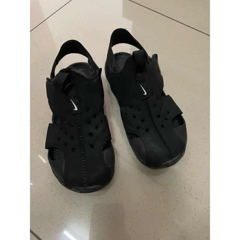 Sepatu sandal Nike anak