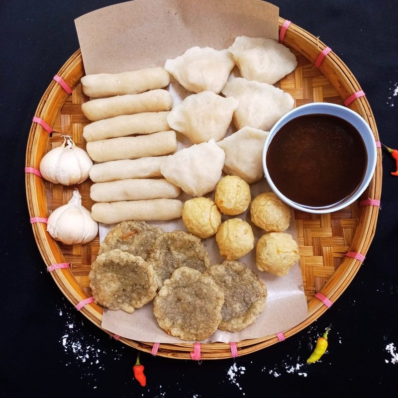 

Pempek Campur Tenggiri Asli Palembang