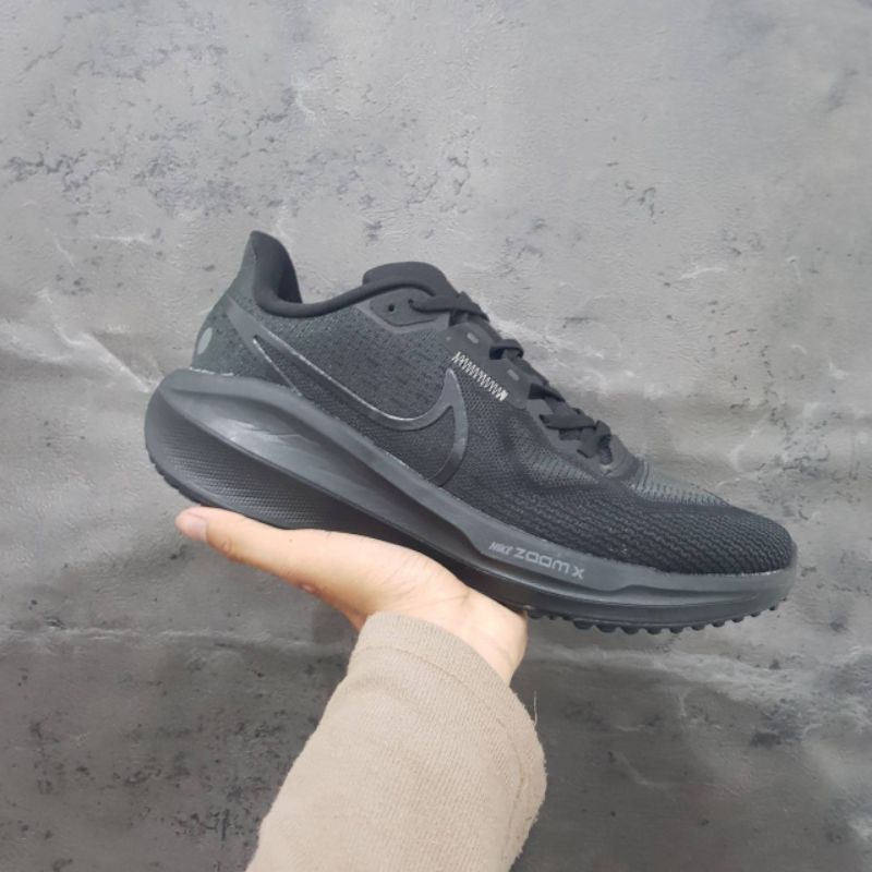 Nike Air Zoom Vomero 17 Black