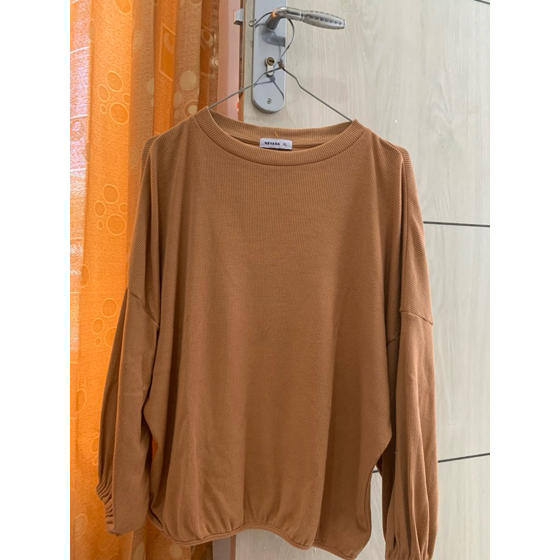 PRELOVED SWEATER NEVADA