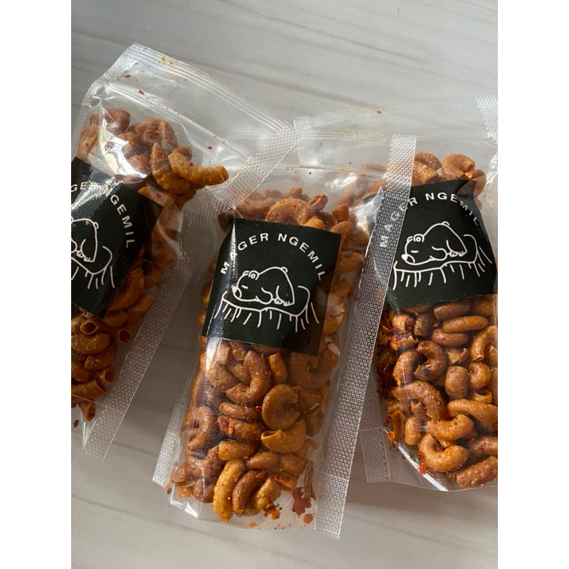 

makaroni bantet pedes asin daun jeruk 100gr