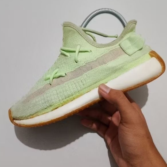 SEPATU ADIDAS YEEZY 2.0 GREEN EURO 38 SECOND ORIGINAL PRELOVED