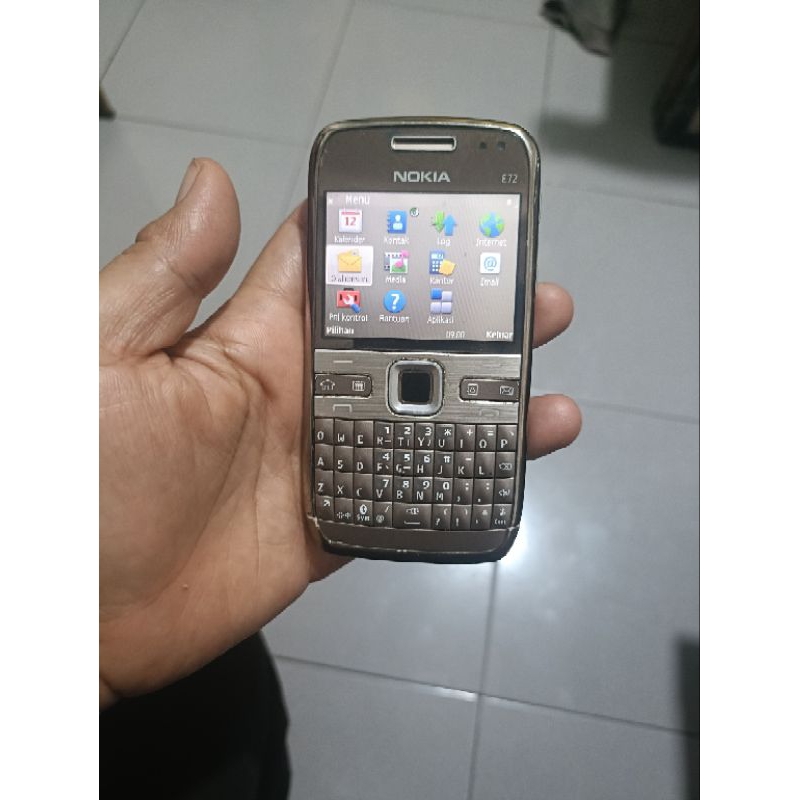 hp Nokia E72 murah bekas second normal