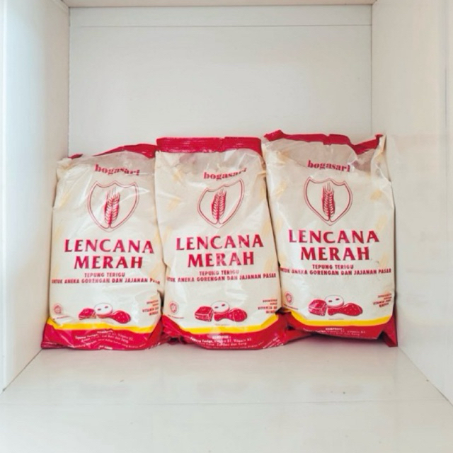 

TEPUNG TERIGU LENCANA MERAH 1 KG PROMO TERMURAH