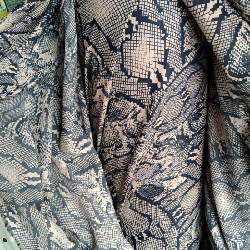 Kain silk premium | Harga/0,5m | bahan silk motif bunga | bahan silk motif bunga | kain silk motif .