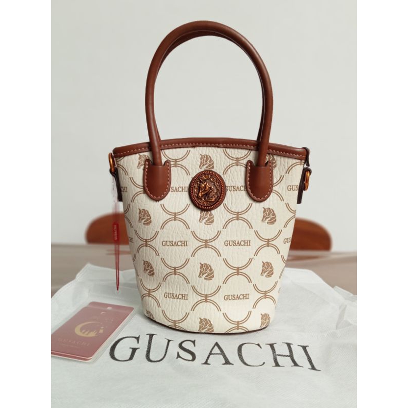 FO Bags Tas HP dari Brand GUSACHI Motif Vintage Ada Logo Ukiran Kuda Sling Bag Wanita Tas Premium Br