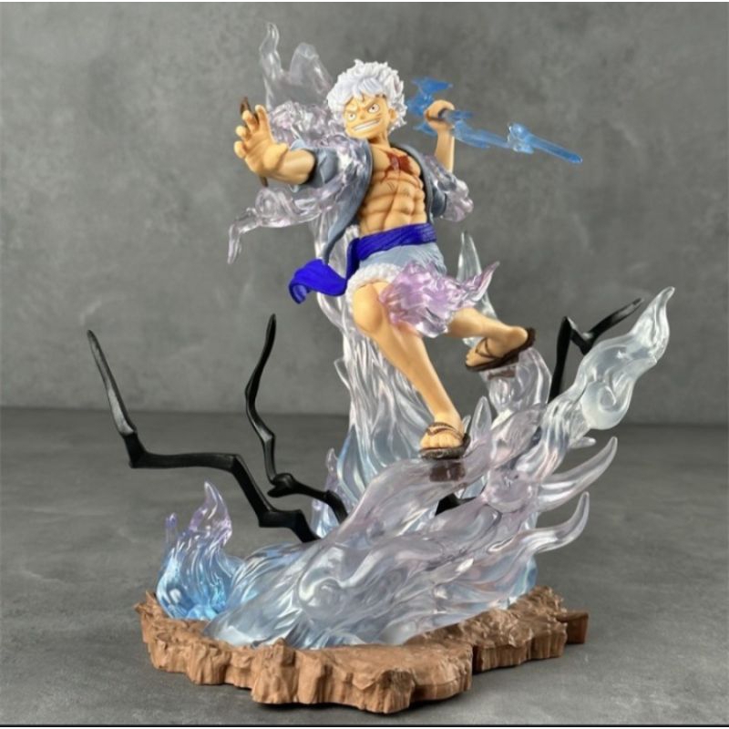 Action figure one piece Luffy Gear 5 besar